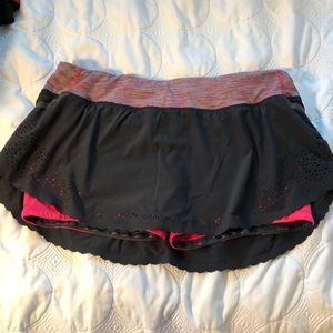 Lululemon size 8 cutout skirt